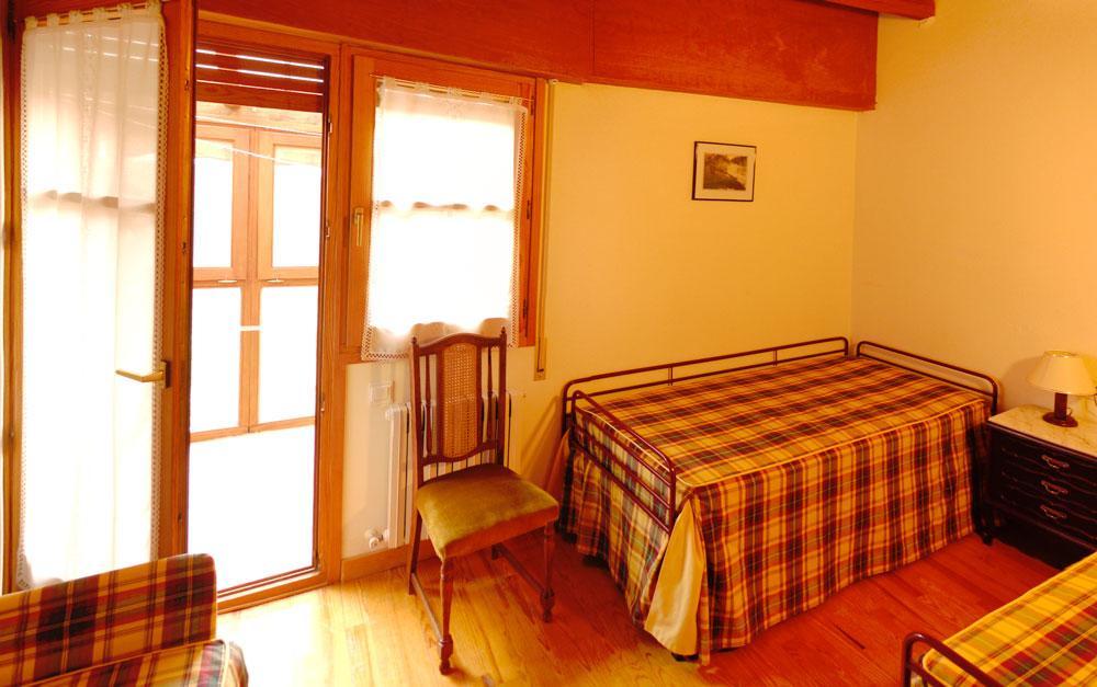 Bilanayur Hotel Alberuela de la Liena Exterior photo